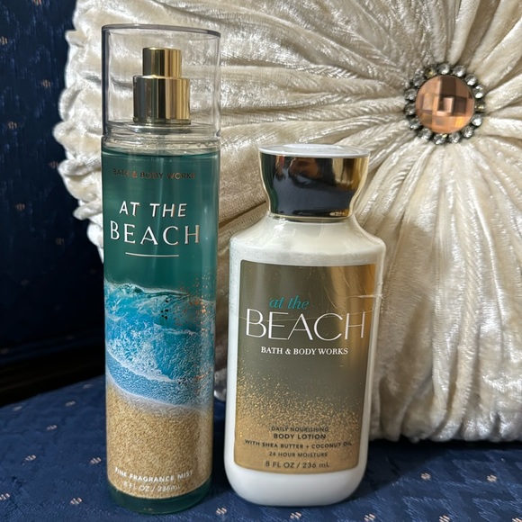 Bath & Body Works Other - BATH & BODY WORKS SET. . . AT THE BEACH SCENT